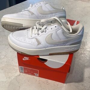 Nike Men's White and Gray Sneakers